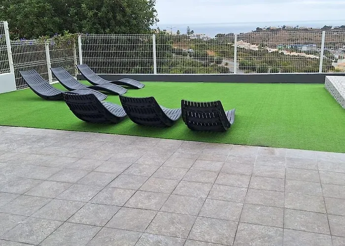 Ocean View By Charmes D 阿尔布费拉